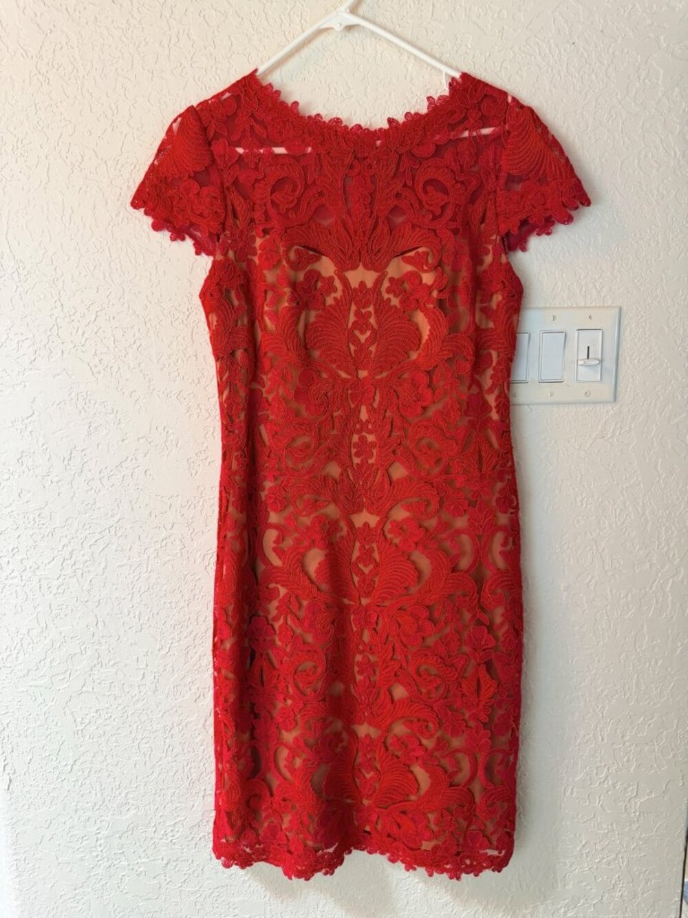 Tadashi Shoji Red Lace Nude Lined Cocktail Sheath Dress Size 10